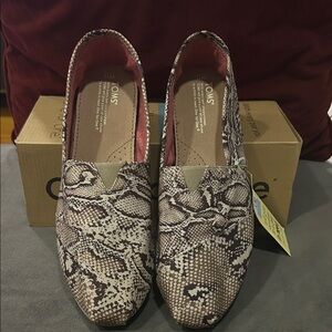Toms Women’s Snake-Print Slip-On Flats in Brown and Beige